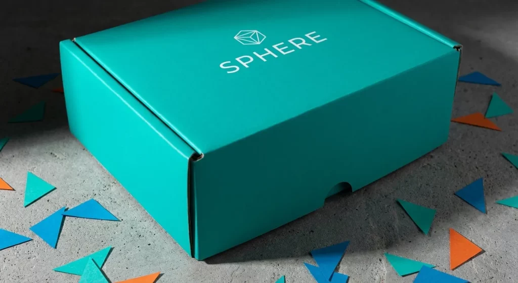 Étui imprimé moderne pour e-commerce avec design minimaliste et couleurs vives